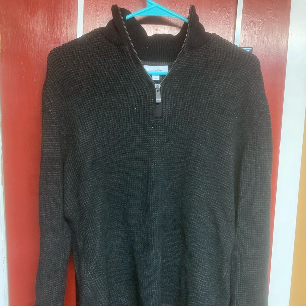 NWOT Calvin Klein 1/4 Zip Sweater (Small)